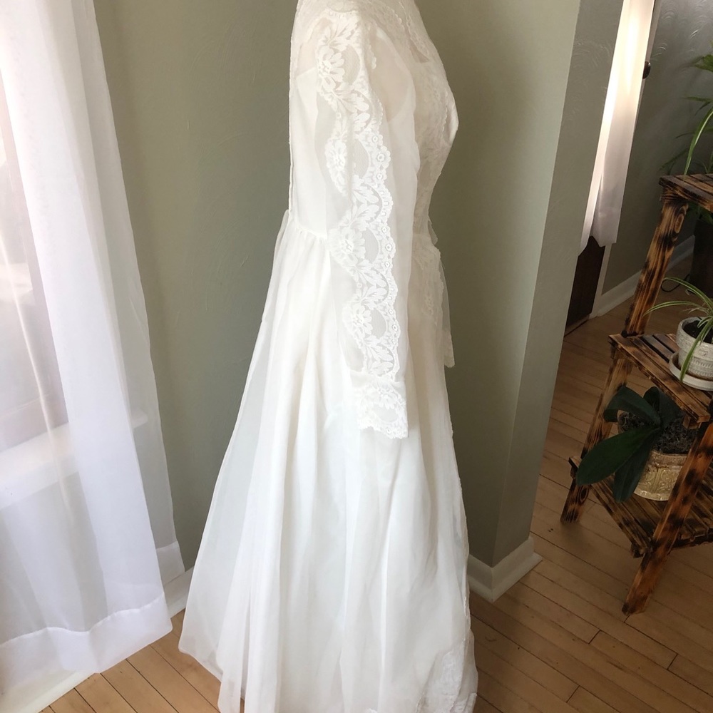 Vintage wedding dress immaculate condition size 6 - Picture 4 of 12